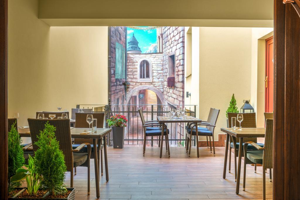 Penzion Kralovska Cesta Brno Bagian luar foto