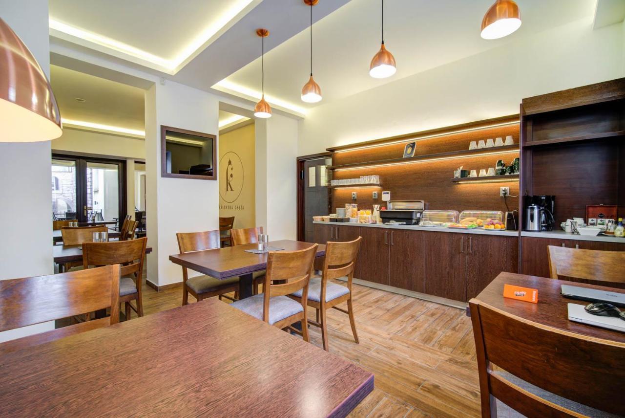Penzion Kralovska Cesta Brno Bagian luar foto
