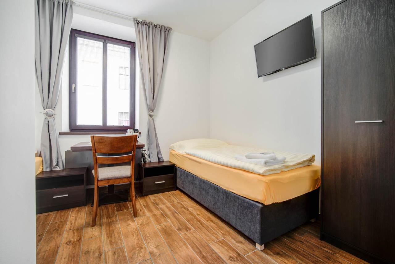 Penzion Kralovska Cesta Brno Bagian luar foto